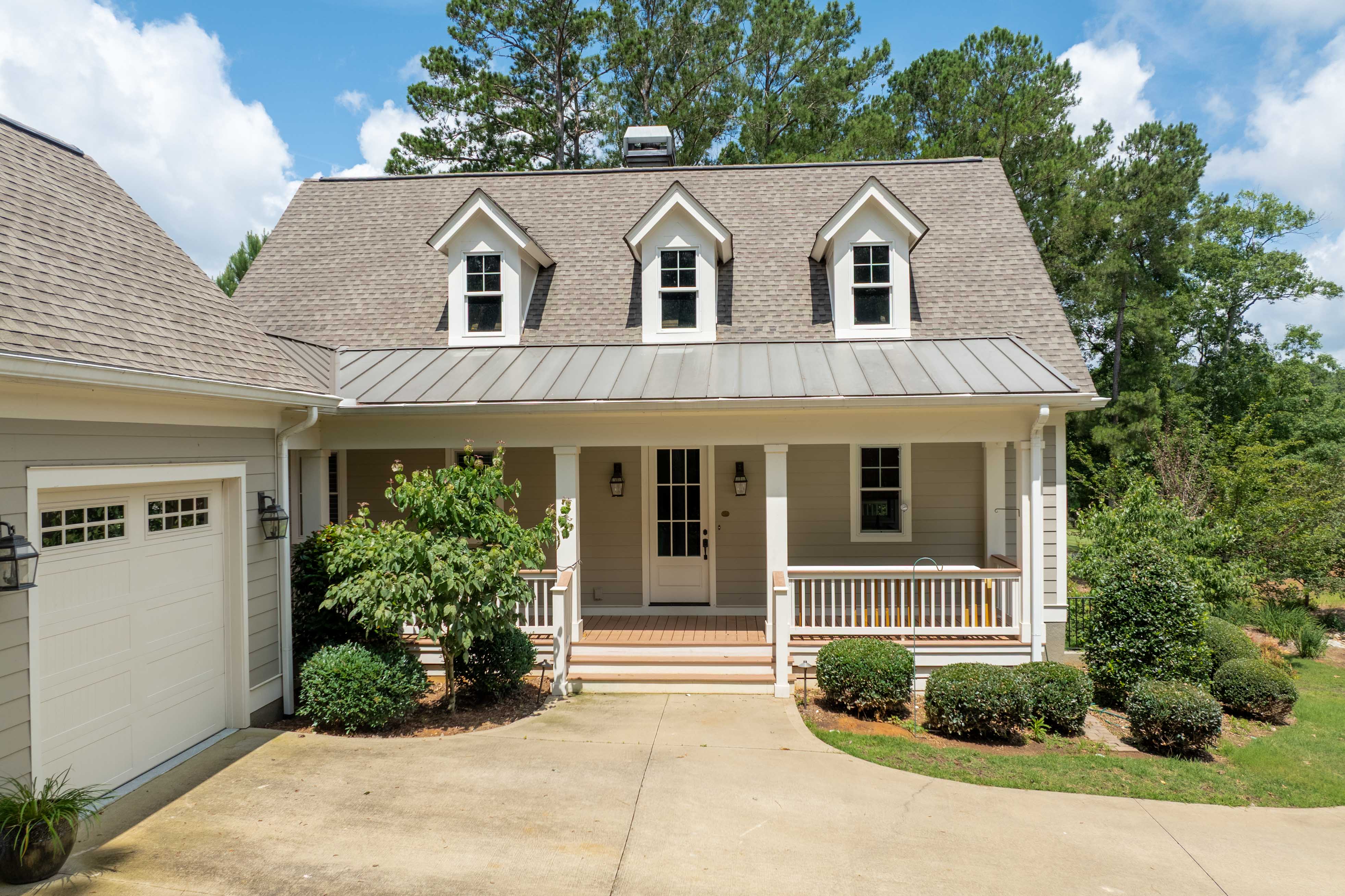 1080 Club Pointe Circle image 4